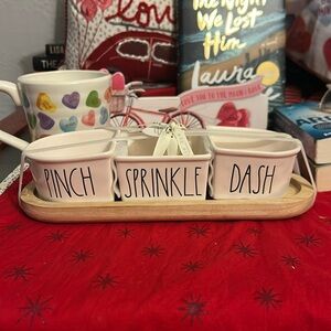 Rae Dunn Pinch/Sprinkle/Dash Tray Set